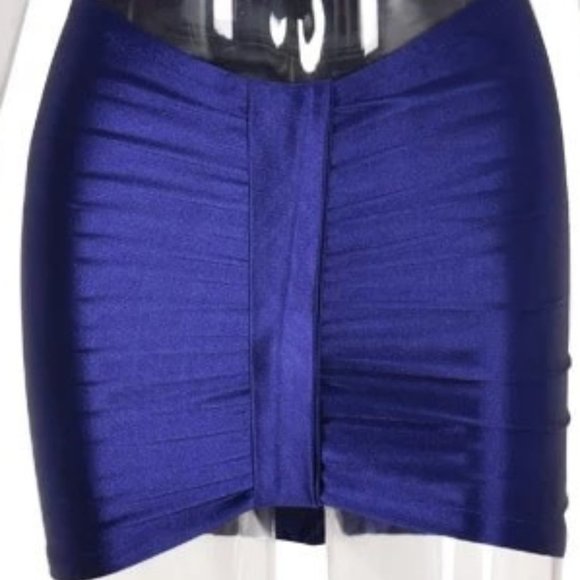 Women's Two Piece Sexy Outfit - Picture 8 of 10